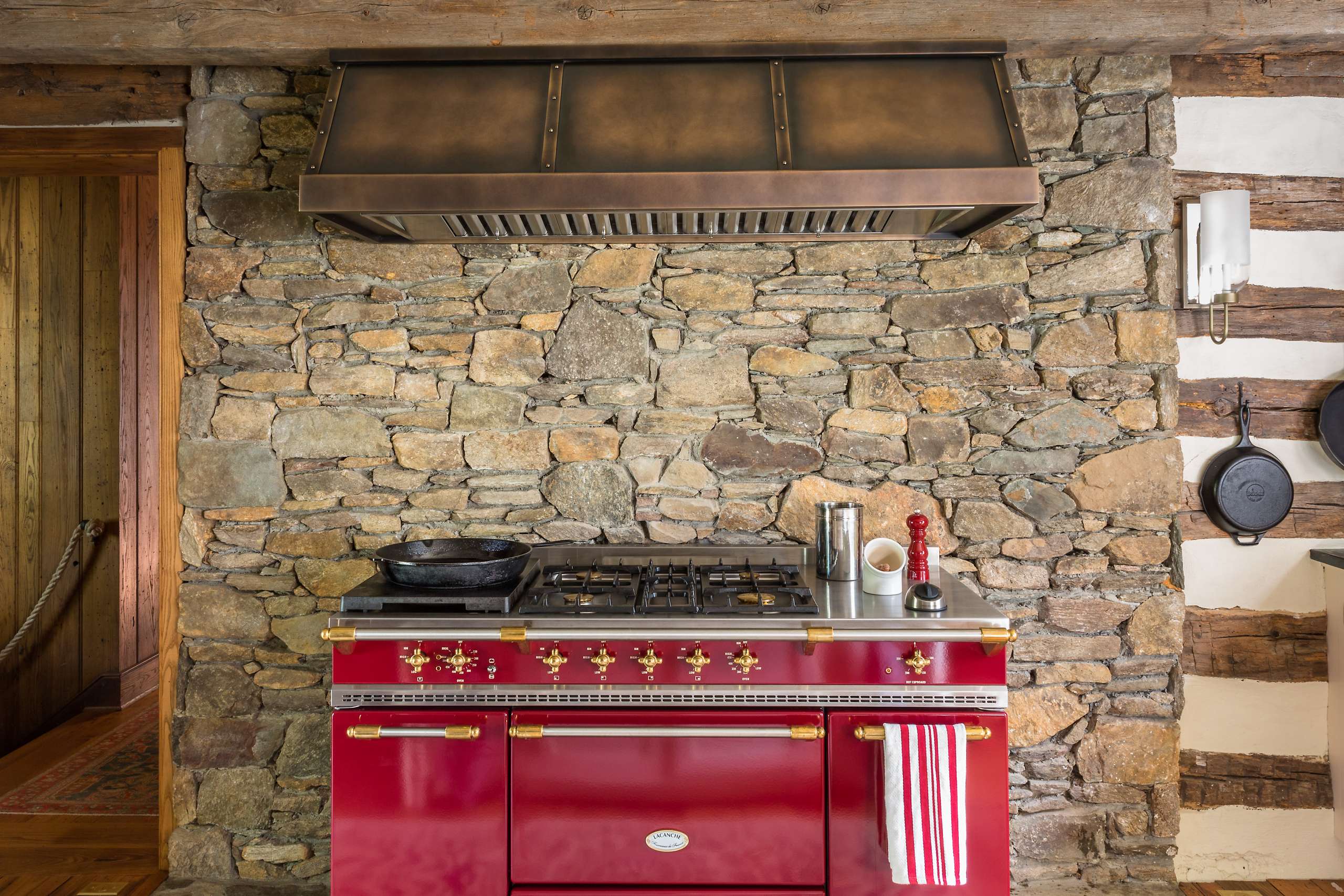 Rappahannock Log Cabin Kitchen