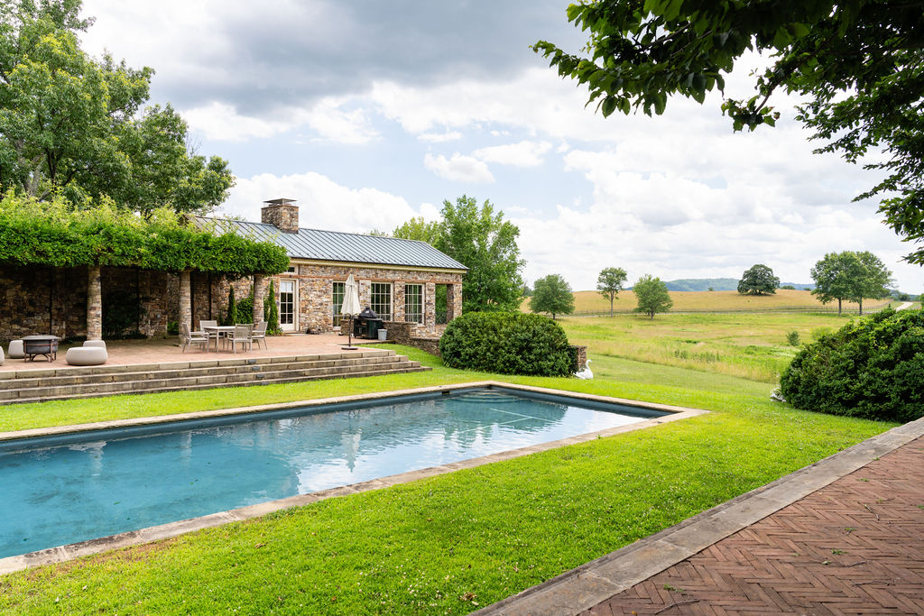 Poolhouse Exterior